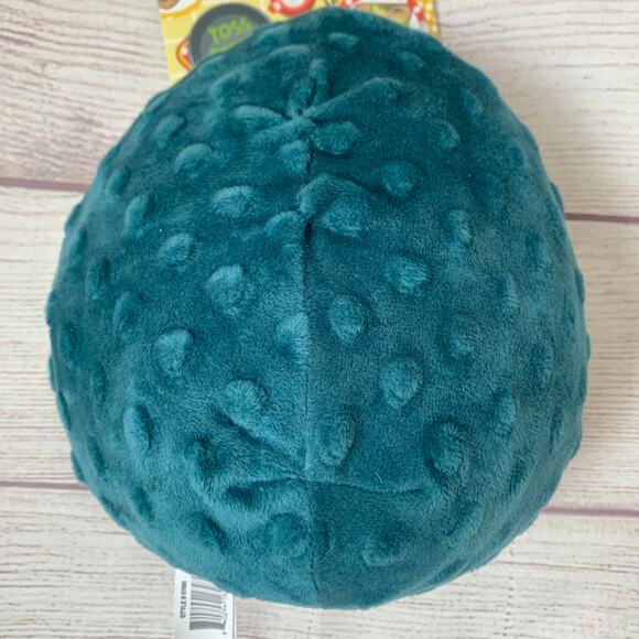 Avocado Dog Toy Avoca-Dog with Squeaker by Bow-Wow Pet Products Toss Fetch Play - Picture 6 of 8